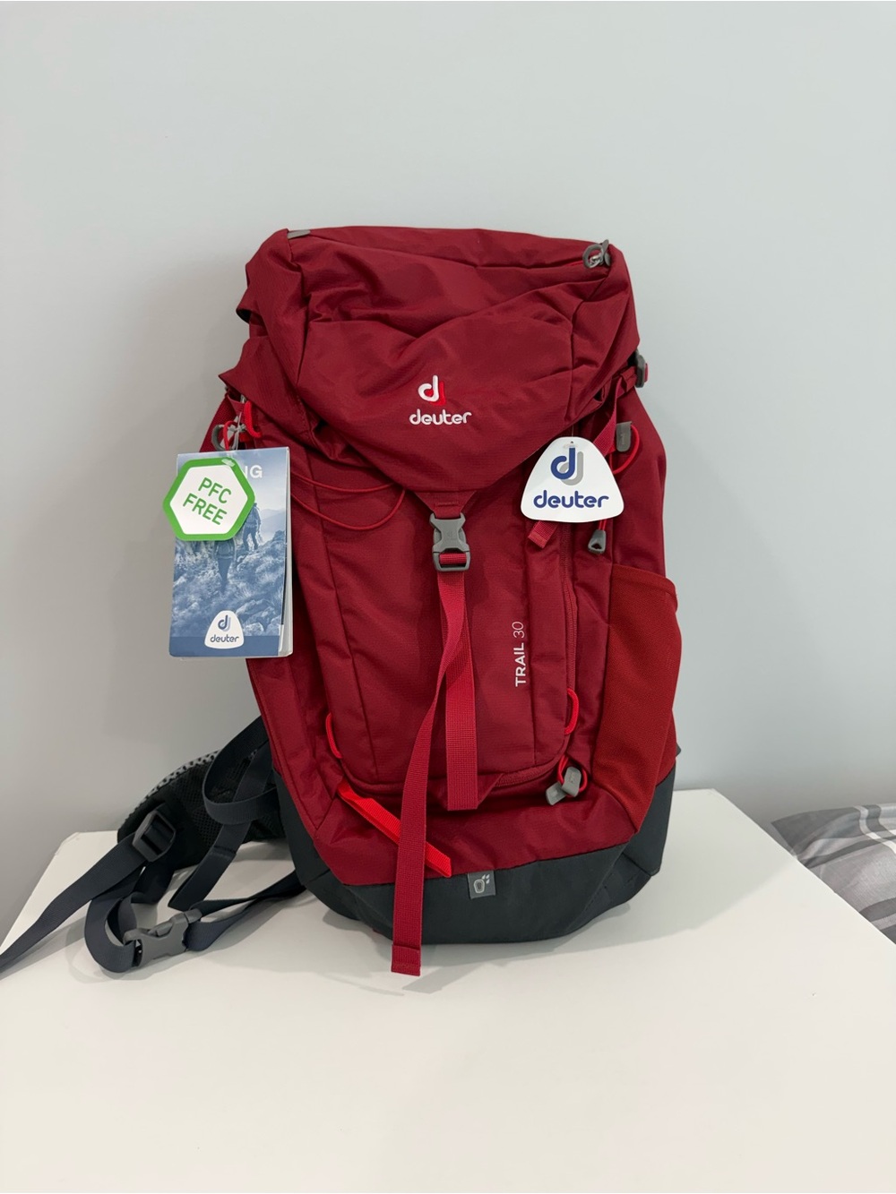 Deuter Trail 30 Men's Hiking Backpack Red